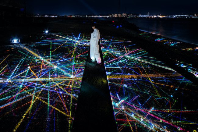 夜の無人島で自然とアートと向き合う芸術祭 | Numero TOKYO