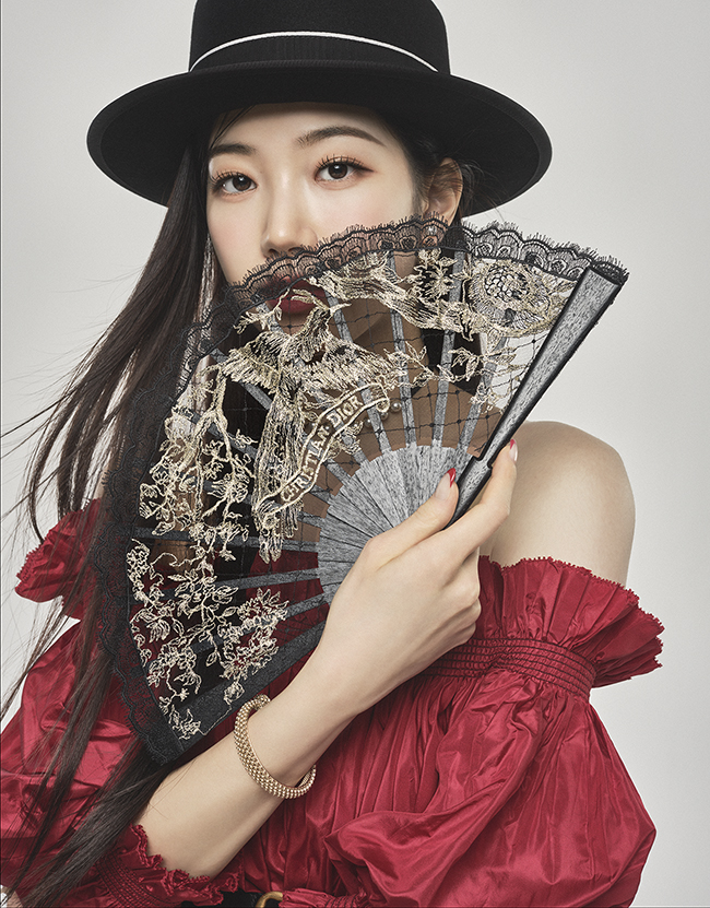 LE SSERAFIM カズハ 楽天MUSIC 再生回数 【公式通販】