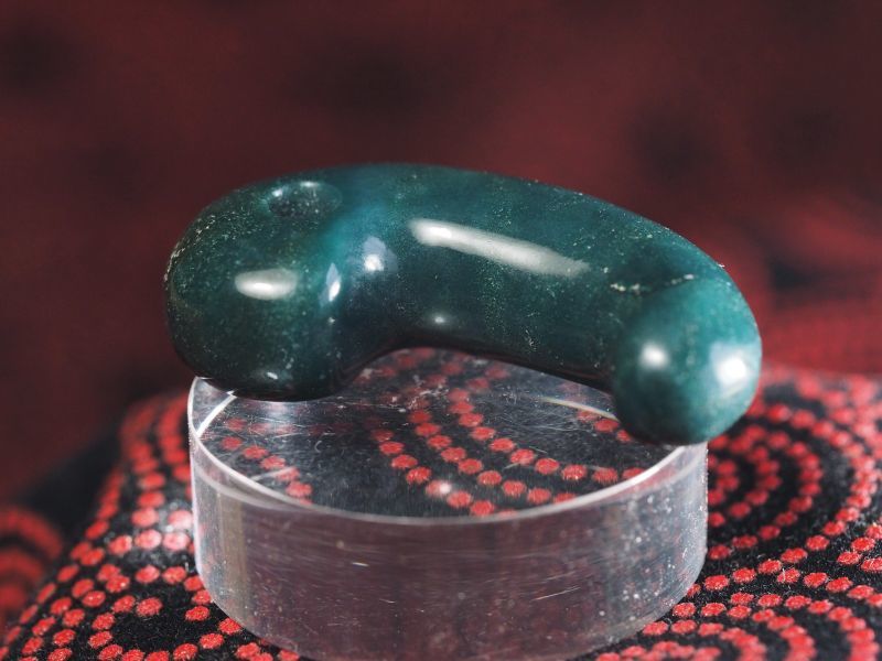 古墳時代・出雲石もどき勾玉（特大サイズ）