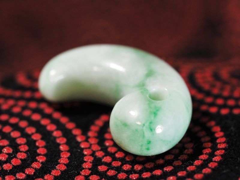 弥生〜古墳時代糸魚川翡翠勾玉出土品