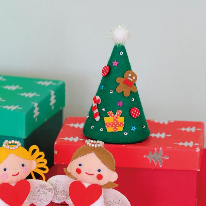 切り絵 「クリスマスツリー」＆プレゼント箱