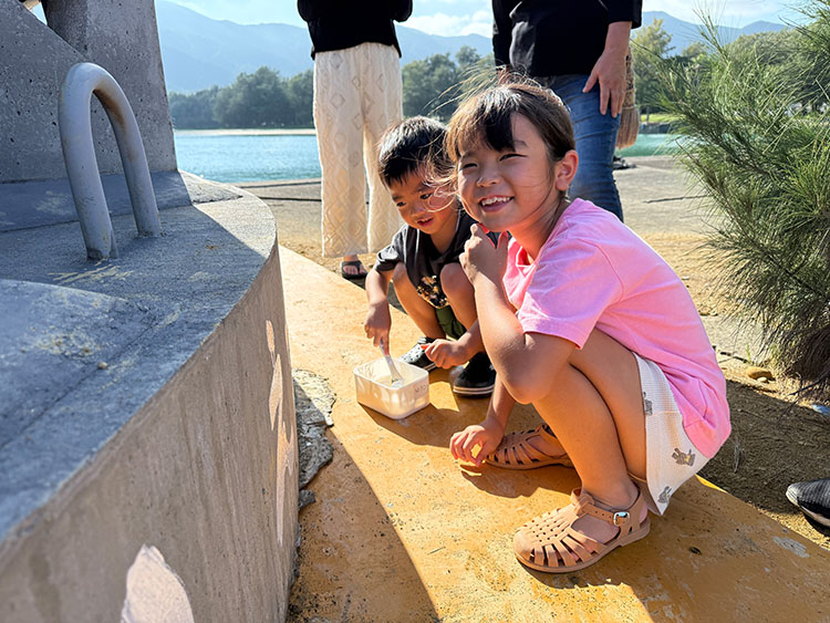 日本初、水中彫刻「オーシャン・ガイア」が徳之島に誕生──アートが