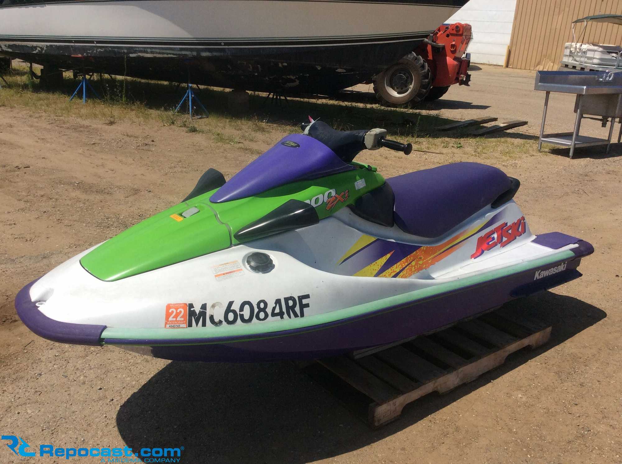 Repocast.com® | 1996 Kawasaki 900 ZXI Jet Ski
