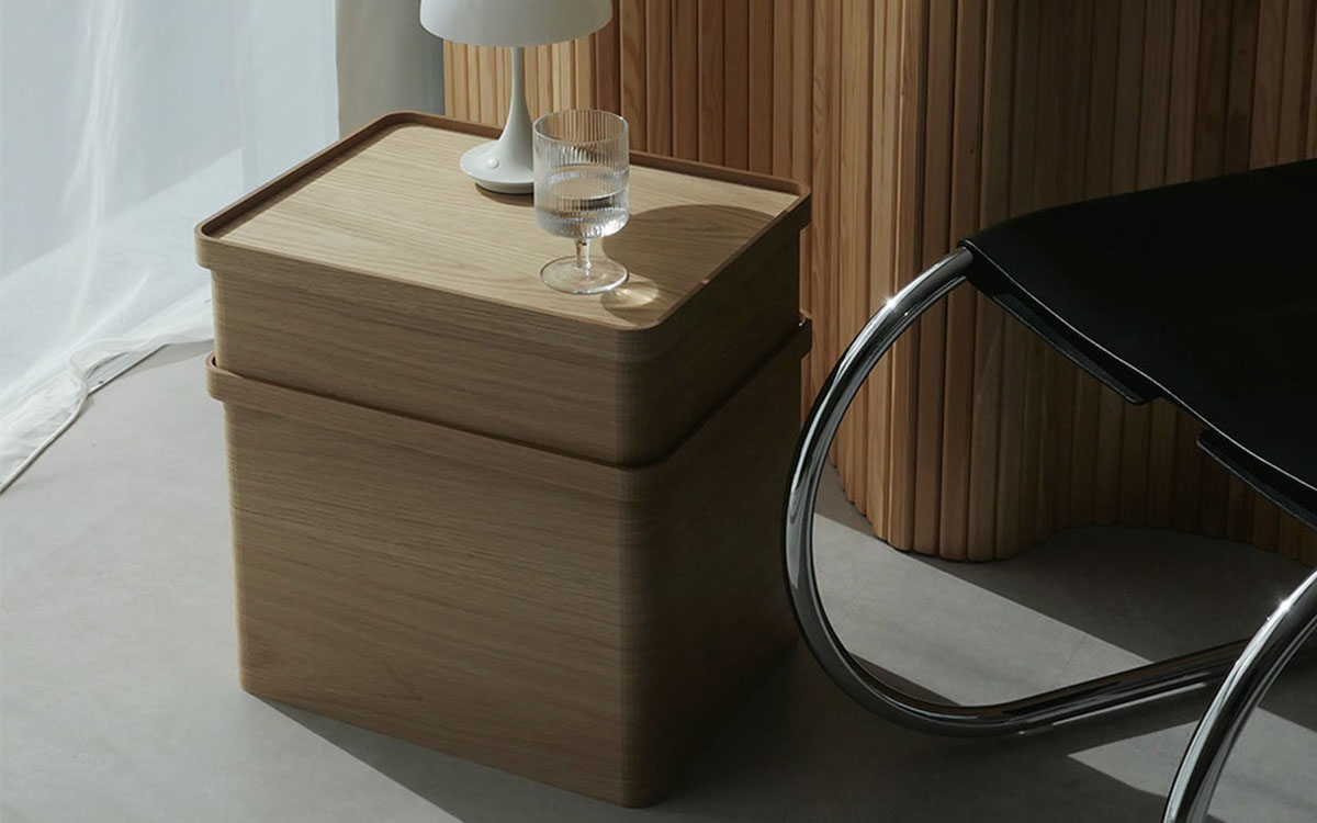 この木目の収納アイテムで“やっかいなアレ”がきれいに片付く！ 超便利