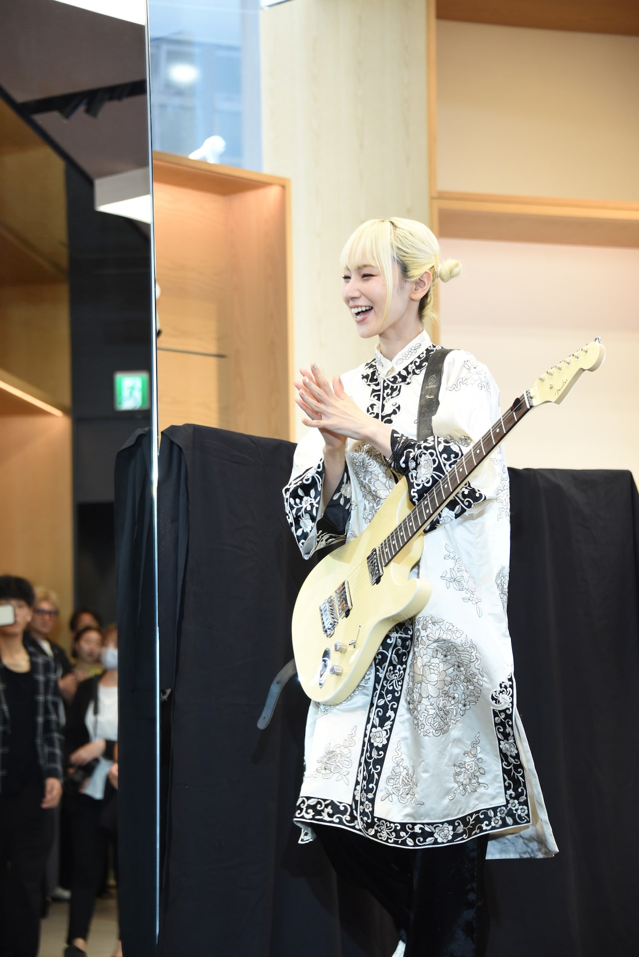 SCANDALのMAMI（G, Vo）。 [画像ギャラリー 24/50] - 音楽ナタリー