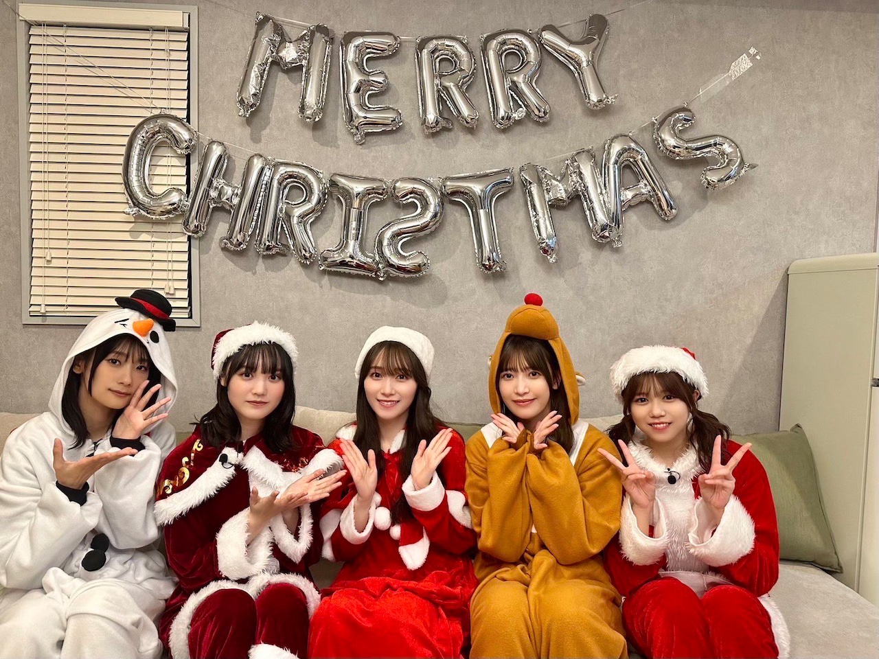 櫻坂46 村井優2023年クリスマスサンタ衣装直筆サイン生写真