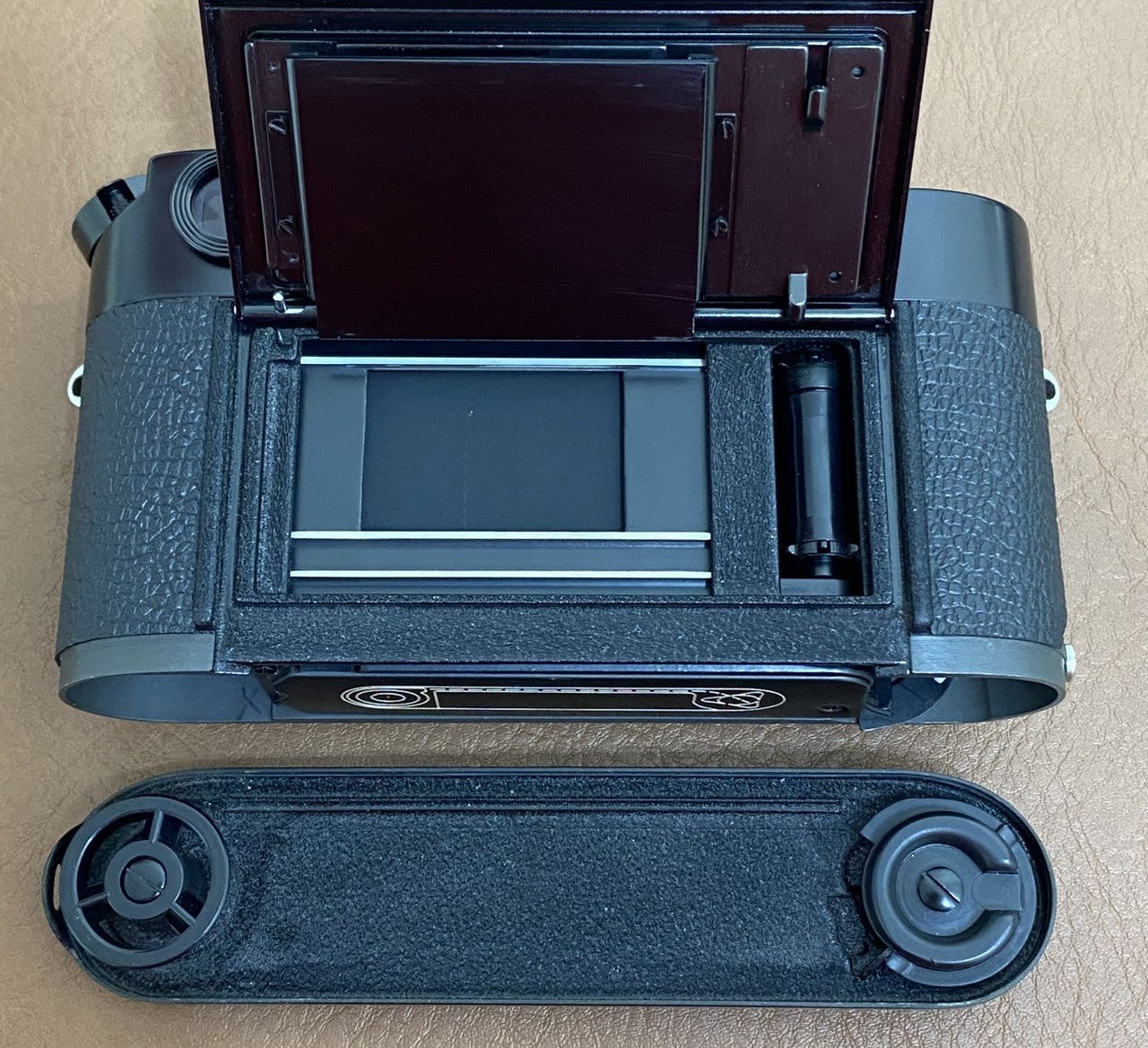 LEICA M4 Black Paint オリジナルブラックペイント – まるかめら