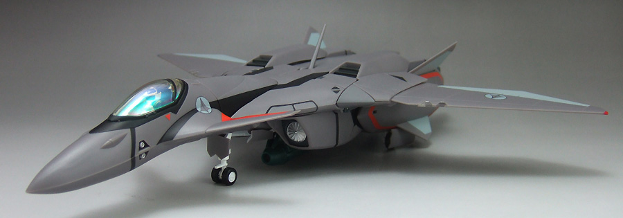 やまと 1/60 完全変形VF-11B with スーパーパック マクロスプラス YAMATO