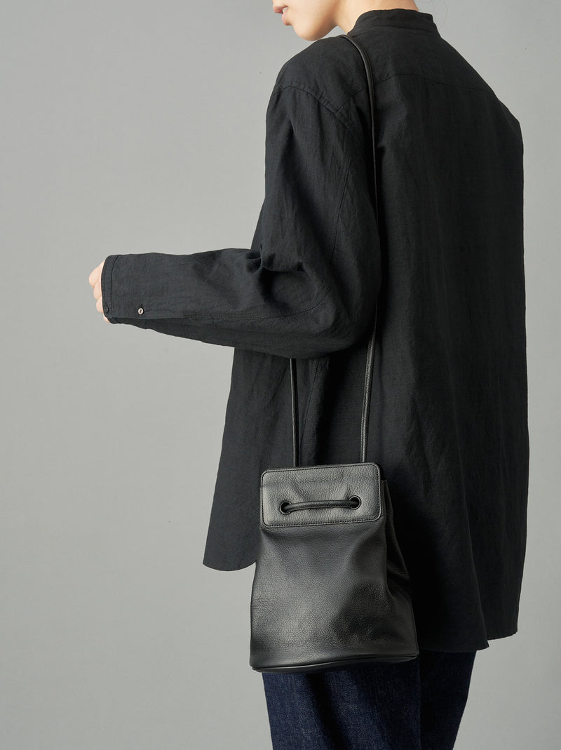 Oval lantern shoulder bag mini (Baby goat) – ARTS&SCIENCE ONLINE