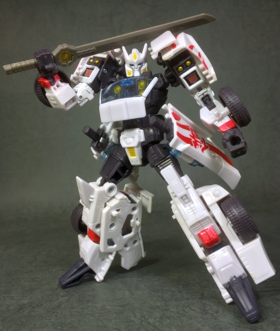 TF】ユナイテッド「UN08 オートボットドリフト」レビュー