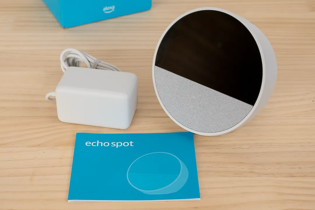 Echo Spotを購入しました！最低限の情報をコンパクトに表示する