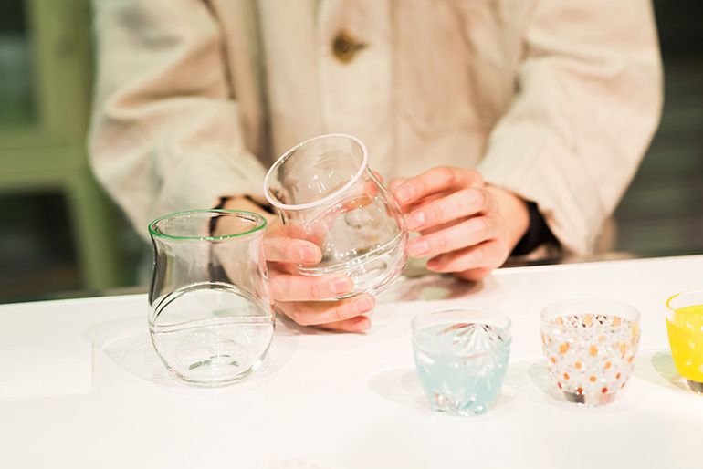 江戸切子のきらめき。伝統を日常に、カジュアルに表現する三澤世奈さん