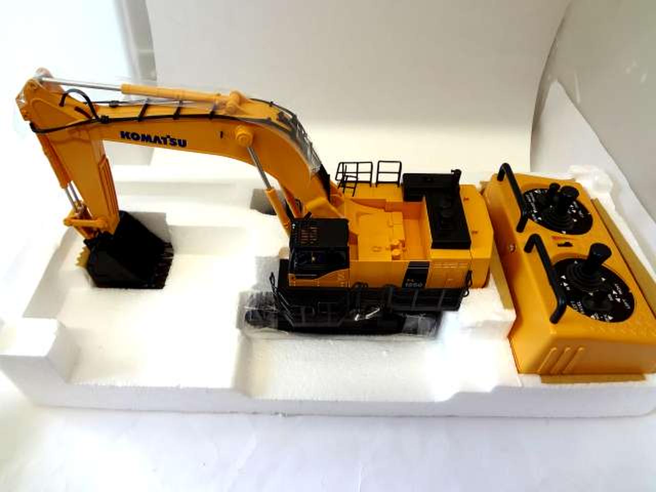 KOMATSU PC1250-8 1/50スケール電動油圧ショベル 京商|1/50 油圧ショベル