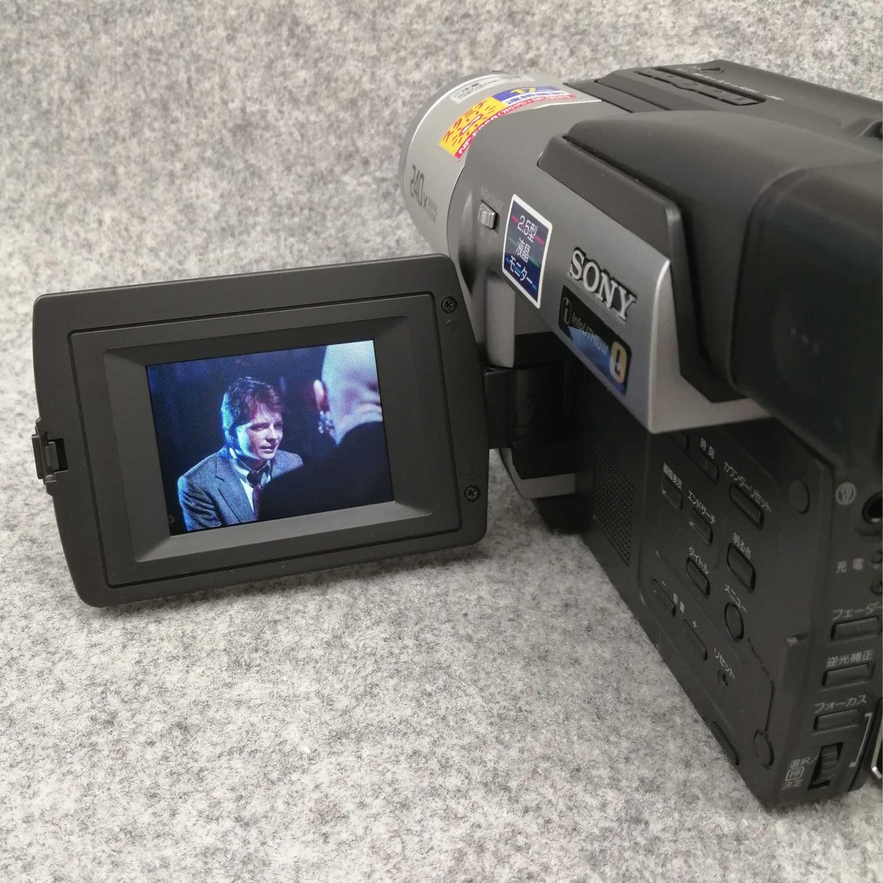 美品・動作良好 ビデオ.Hi8 ソニー CCD-TR2 高画質8ミリビデオカメラ