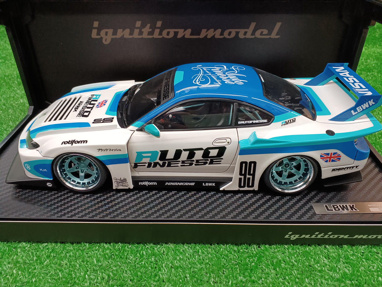 イグニッションモデル1/18 WEB限定LB スーパーシルエットS15