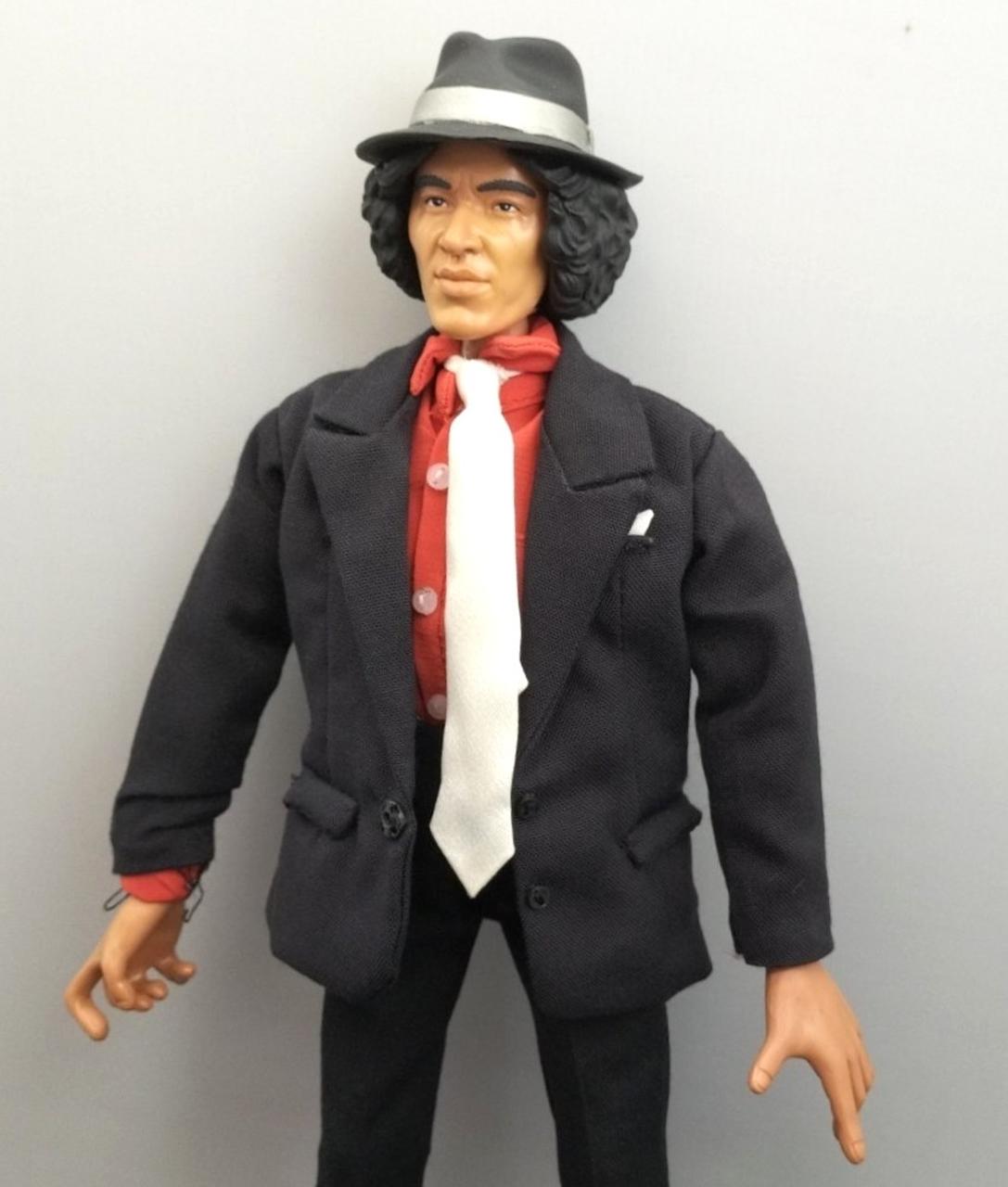 フィギュア 松田優作as工藤俊作 黒スーツ(赤シャツ)ver.「探偵物語