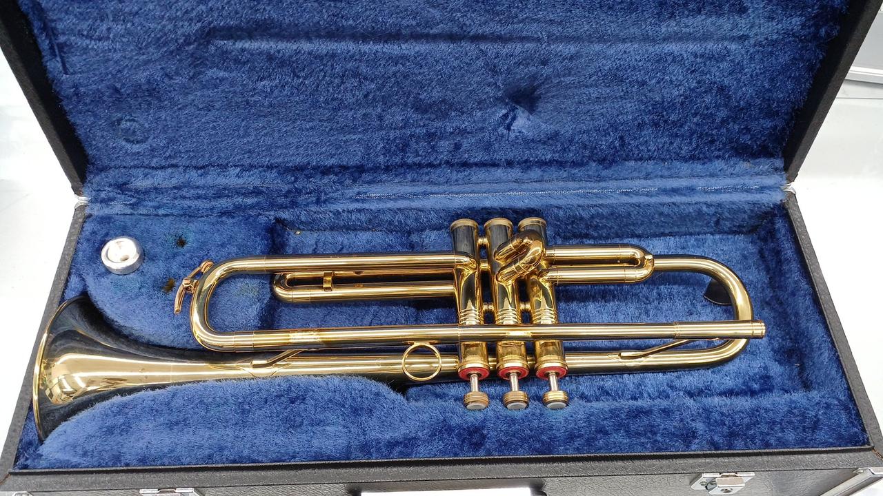 マ*ク様 ヒュッテル/トランペット/ケース付/HUTTEL/ヴィンテージ/年代