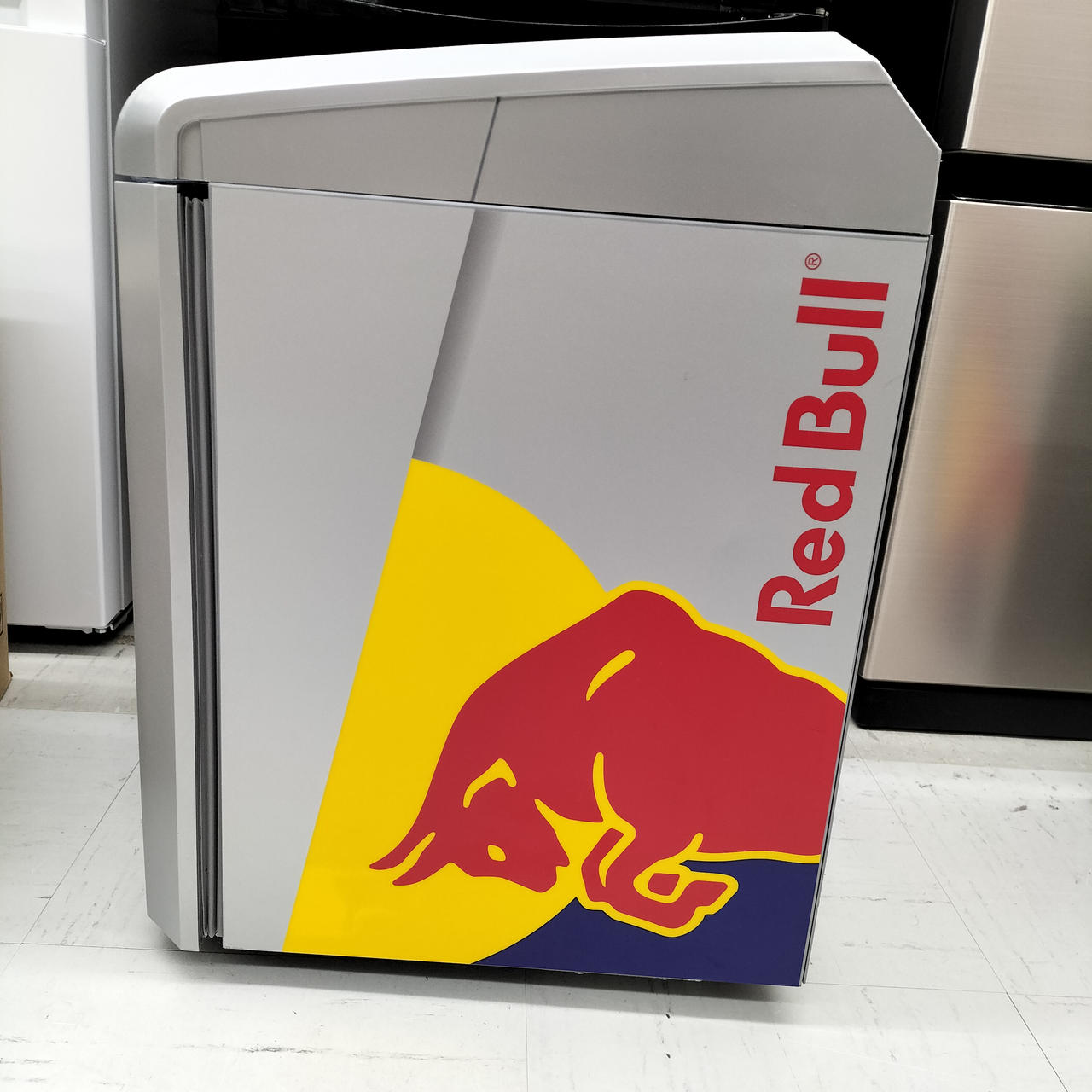 Red Bull 冷蔵庫 LED照明付き レッドブルジャパン|冷蔵庫|HARDOFFオフ