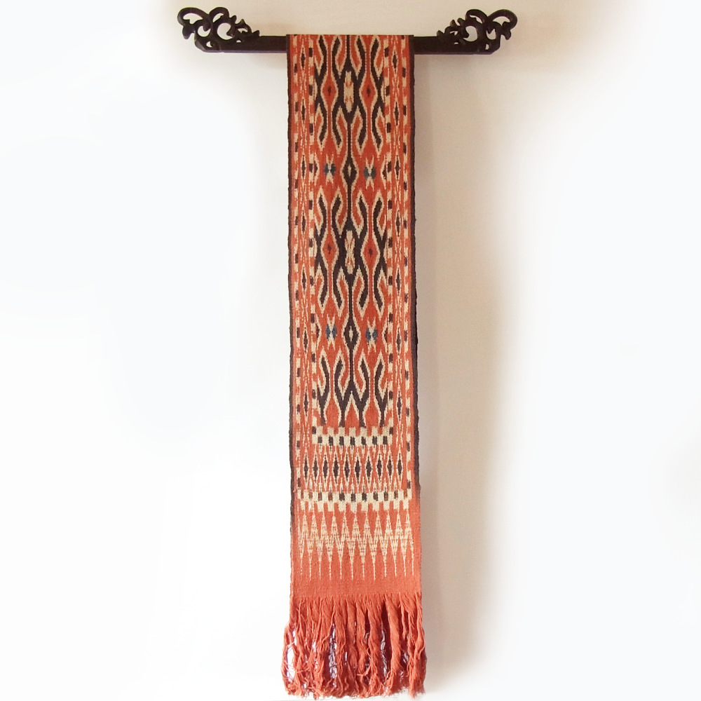 インドネシア スラウェシ島 トラジャ族のイカット8 インドネシア