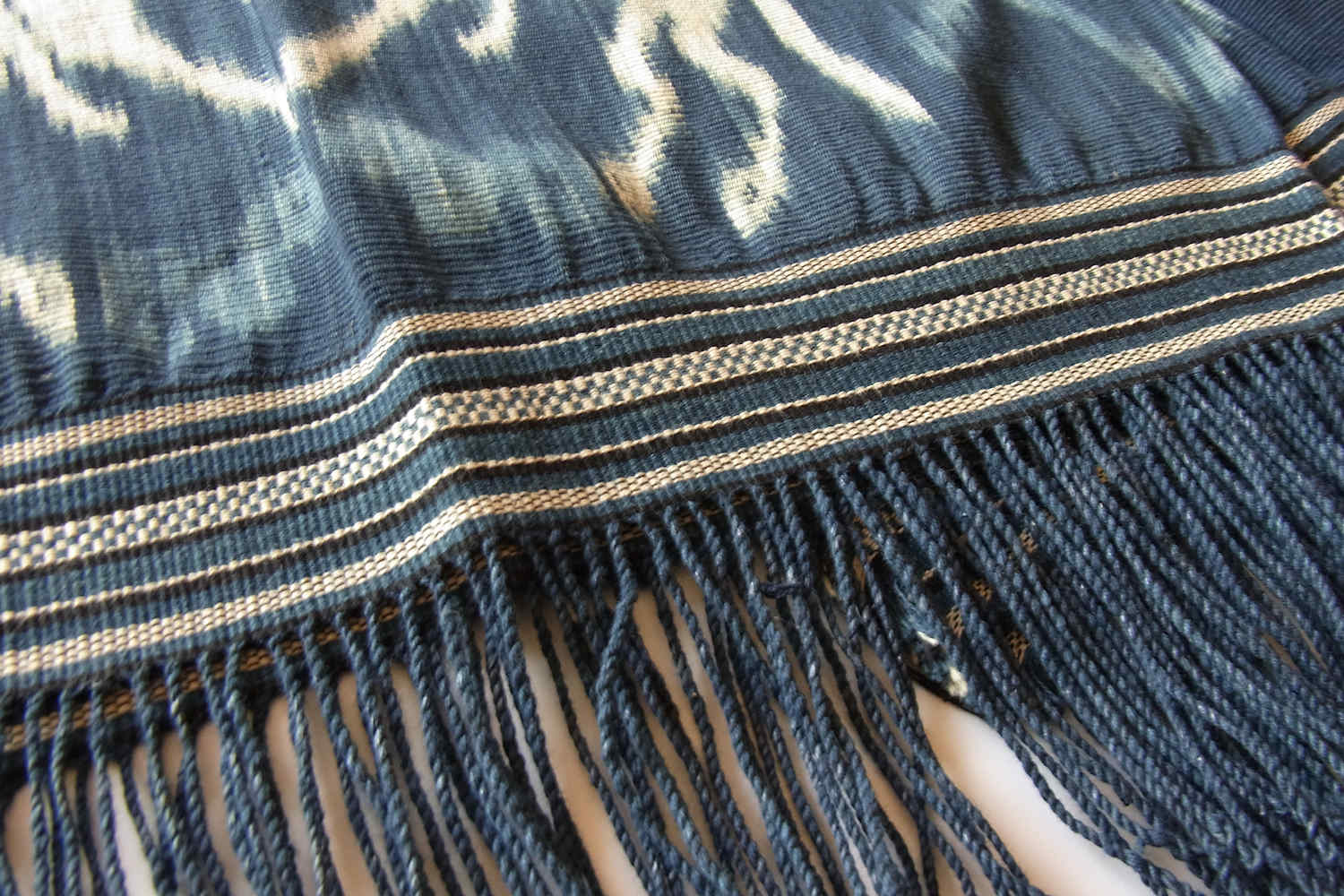 スンバ島イカット（ヒンギー）No.T-ISI-066|パソラ・鶏などが織り込ま