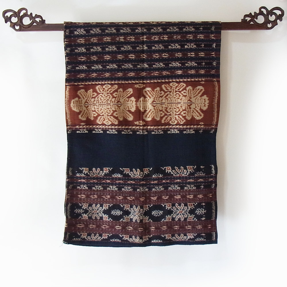 サブ島イカット（エイ）No.T-ISA-009|インドネシアのサブ島でつくられ