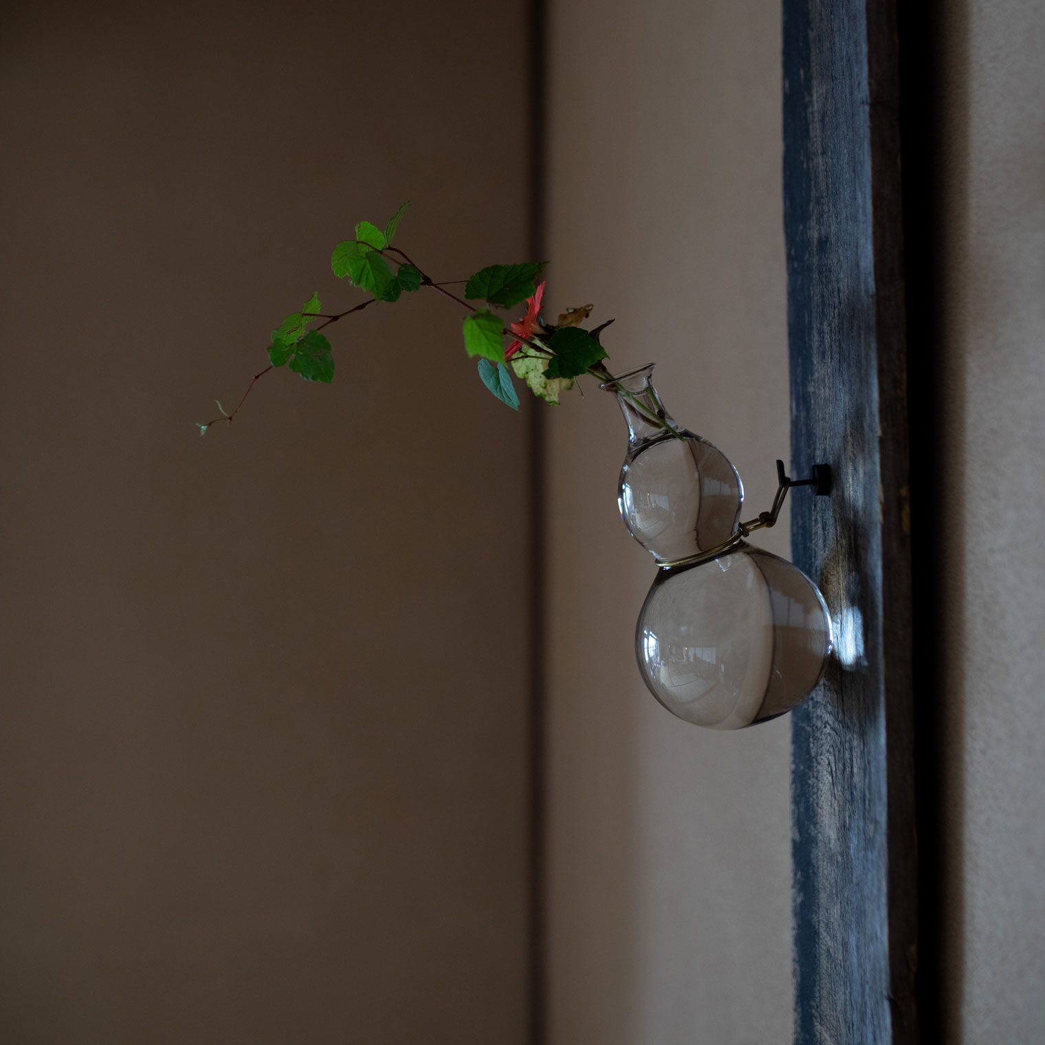 瓢掛花入 | Works | 津田清和 | panorama