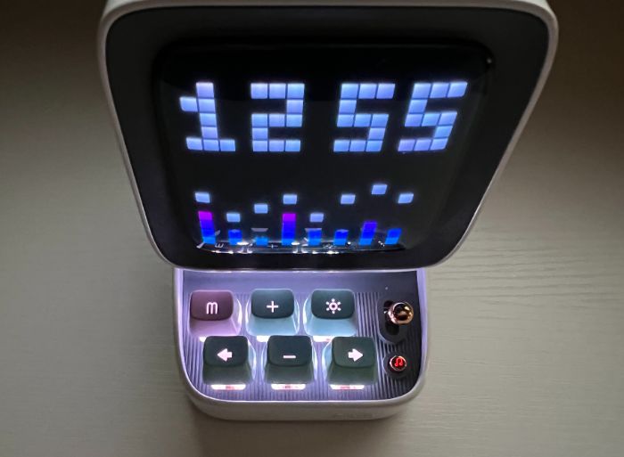 Divoom DITOO PRO レビュー】レトロで可愛い多機能Bluethooth