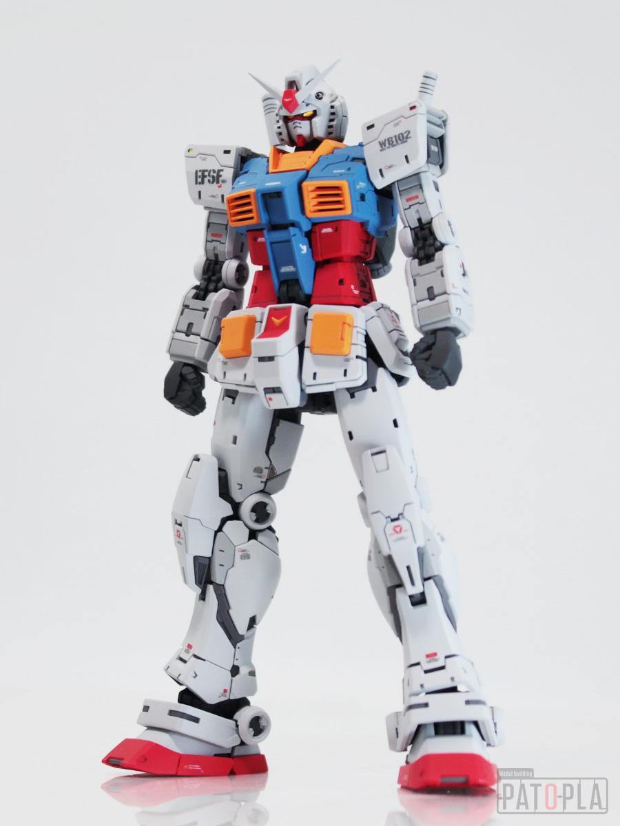 完成品【メッキ仕様】RG RX-78-2 ガンダム 2.0 GUNDAM 全塗装 完成品