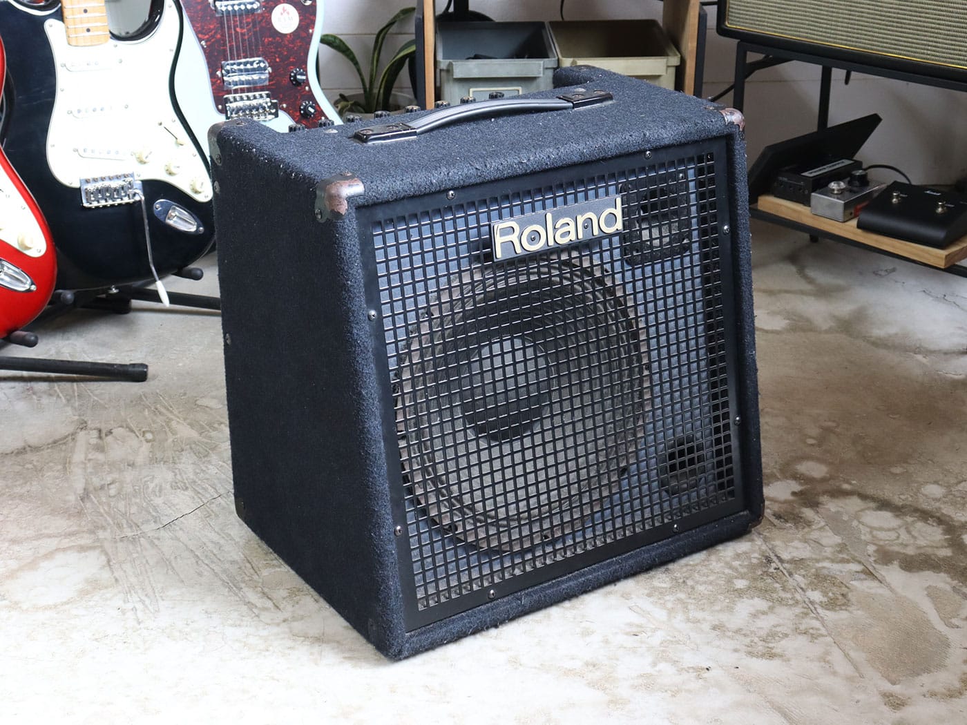 Roland KC-300 キーボードアンプ Roland / KC-300｜名古屋で音響機材