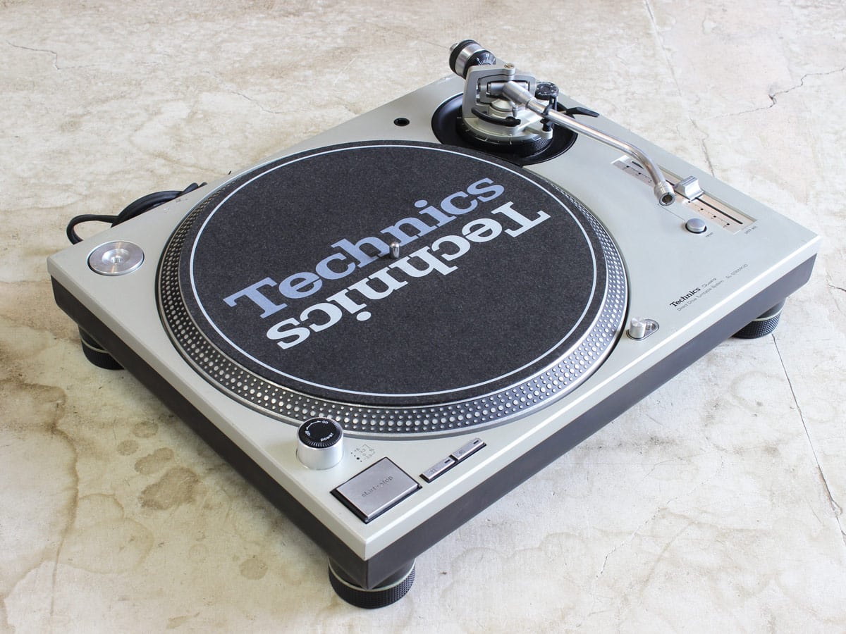 Technics SL-1200MK3Dターンテーブル2台ミキサーVMX300