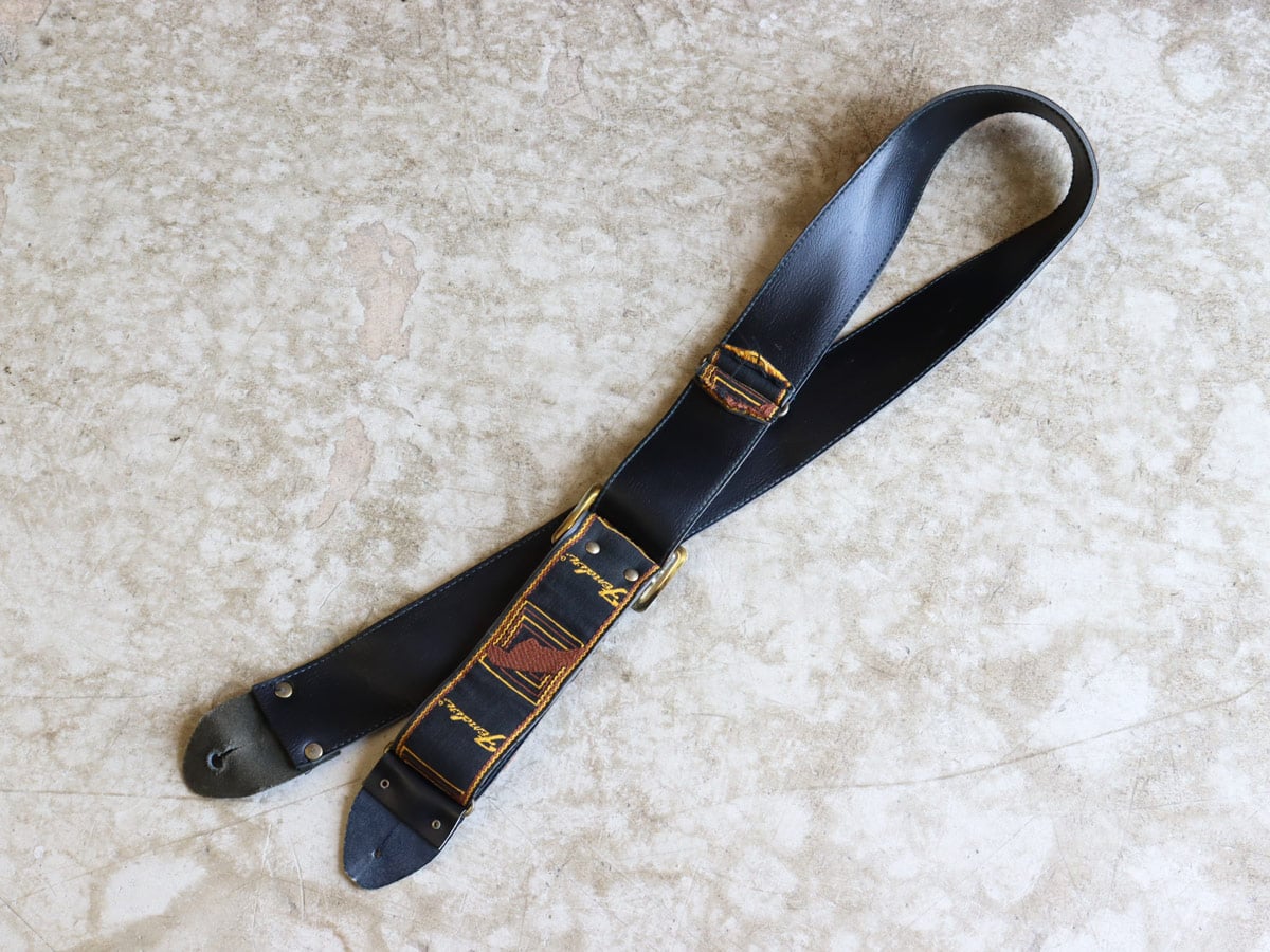 最初期 モノグラム ストラップ 横ロゴ 逆ロゴ ヴィンテージ メタル
