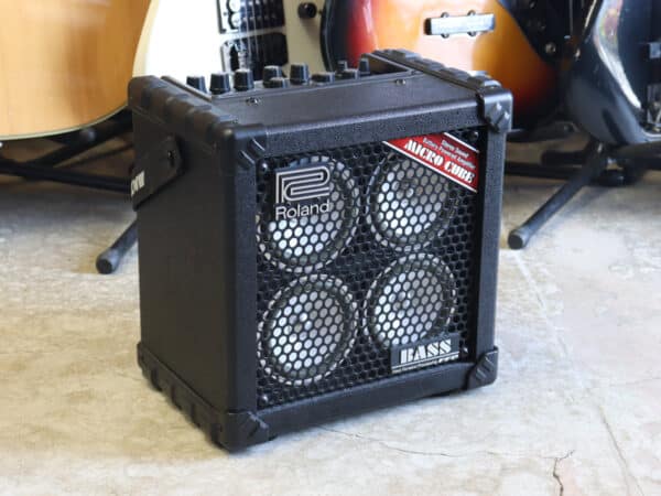 Roland MICRO CUBE BASS RX ベースアンプ電池駆動