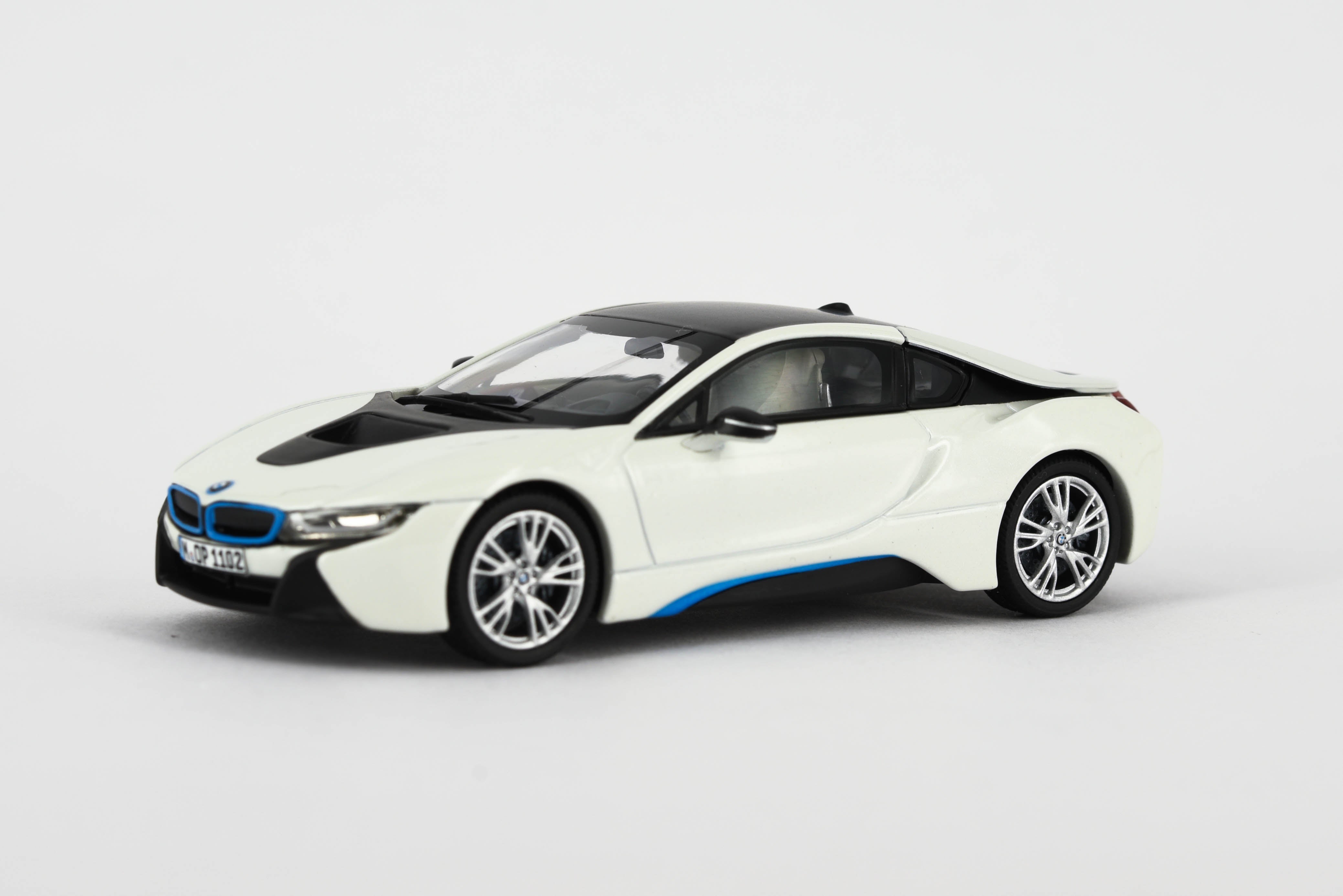 1:18 Scale BMW i8 – paragonmodelstore