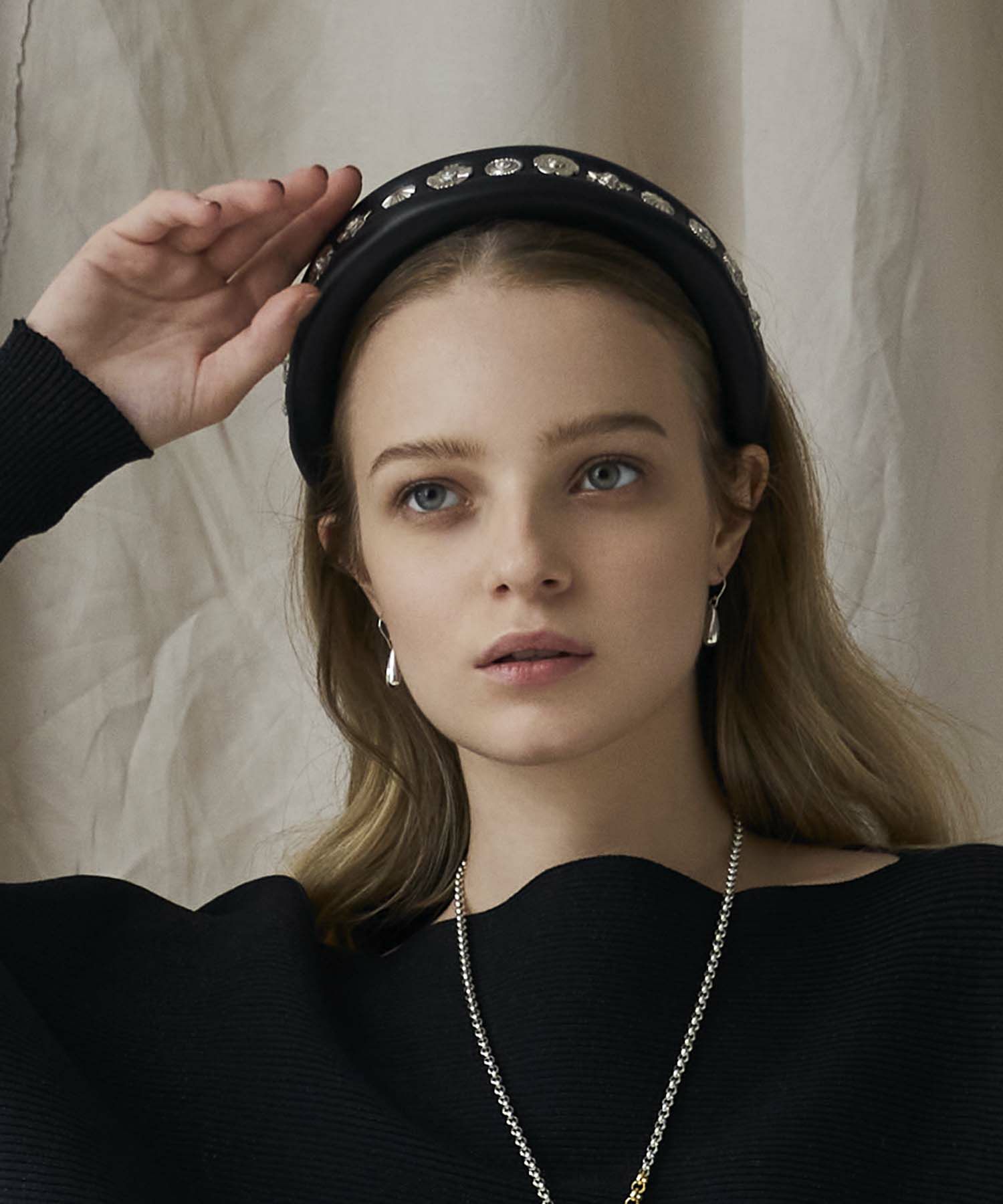 トーガ レザーヘッドバンド1 TOGA（トーガ）の「【TOGA TOO/トーガトゥ