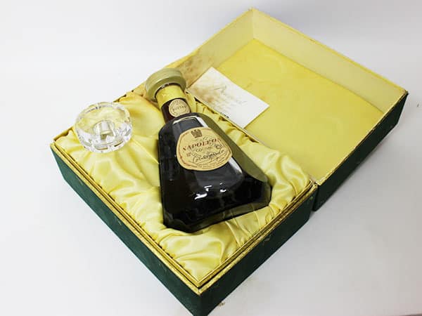 クルボアジェ ナポレオン バカラボトル」を買取致しました！ | お酒