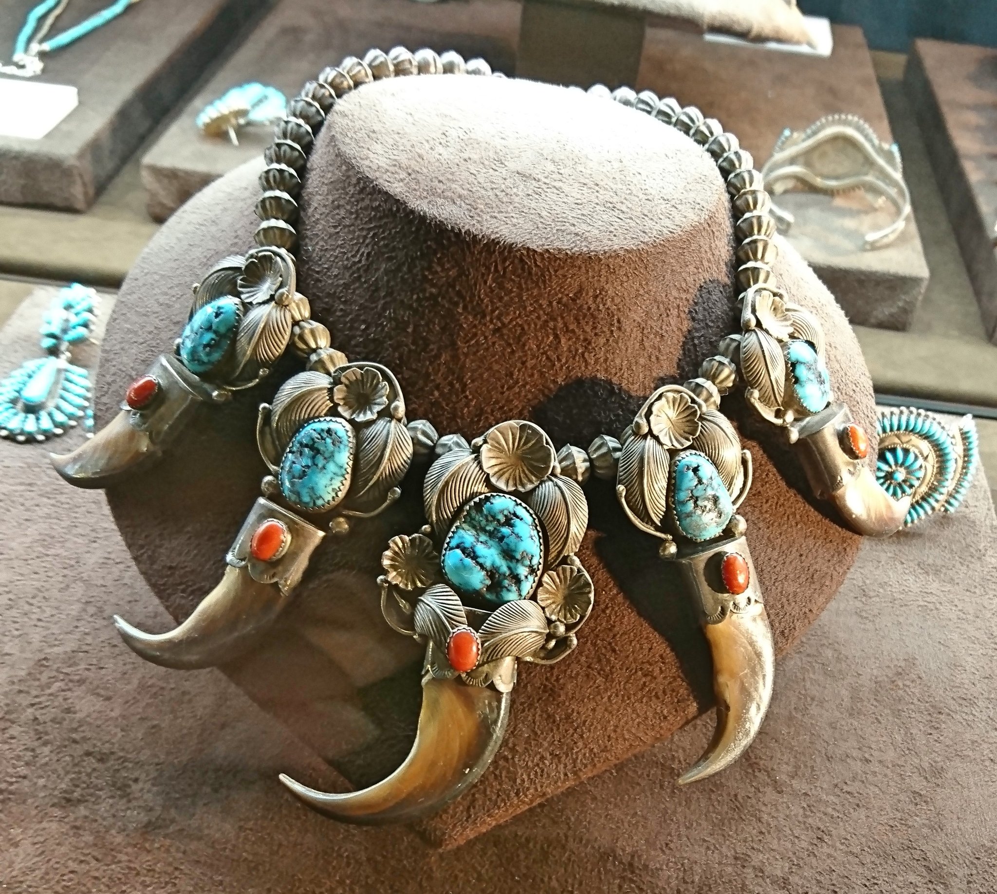 熊の爪 ペンダントトップ 即購入❌・ハンドメイド】熊の爪 ベアクロー