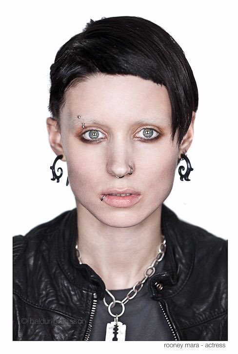 ルーニー・マーラ 直筆サイン入りフォト ドラゴン・タトゥーの女