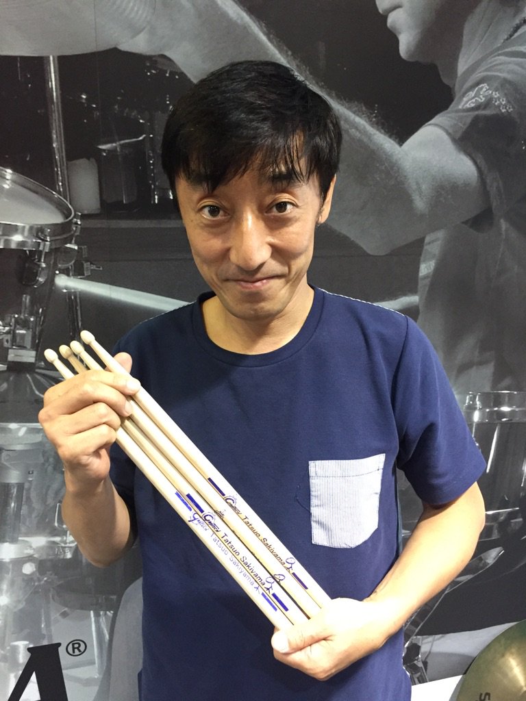 スピッツ崎山龍男さんサイン入りドラムスティック