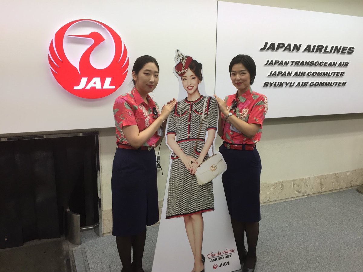 安室奈美恵 パネル 安室奈美恵等身大パネルとパネル2枚 - メルカリ