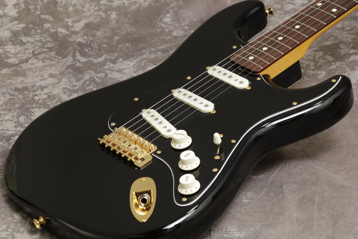 ストラトブラック ゴールドパーツ仕様 selder セルダー ストラト