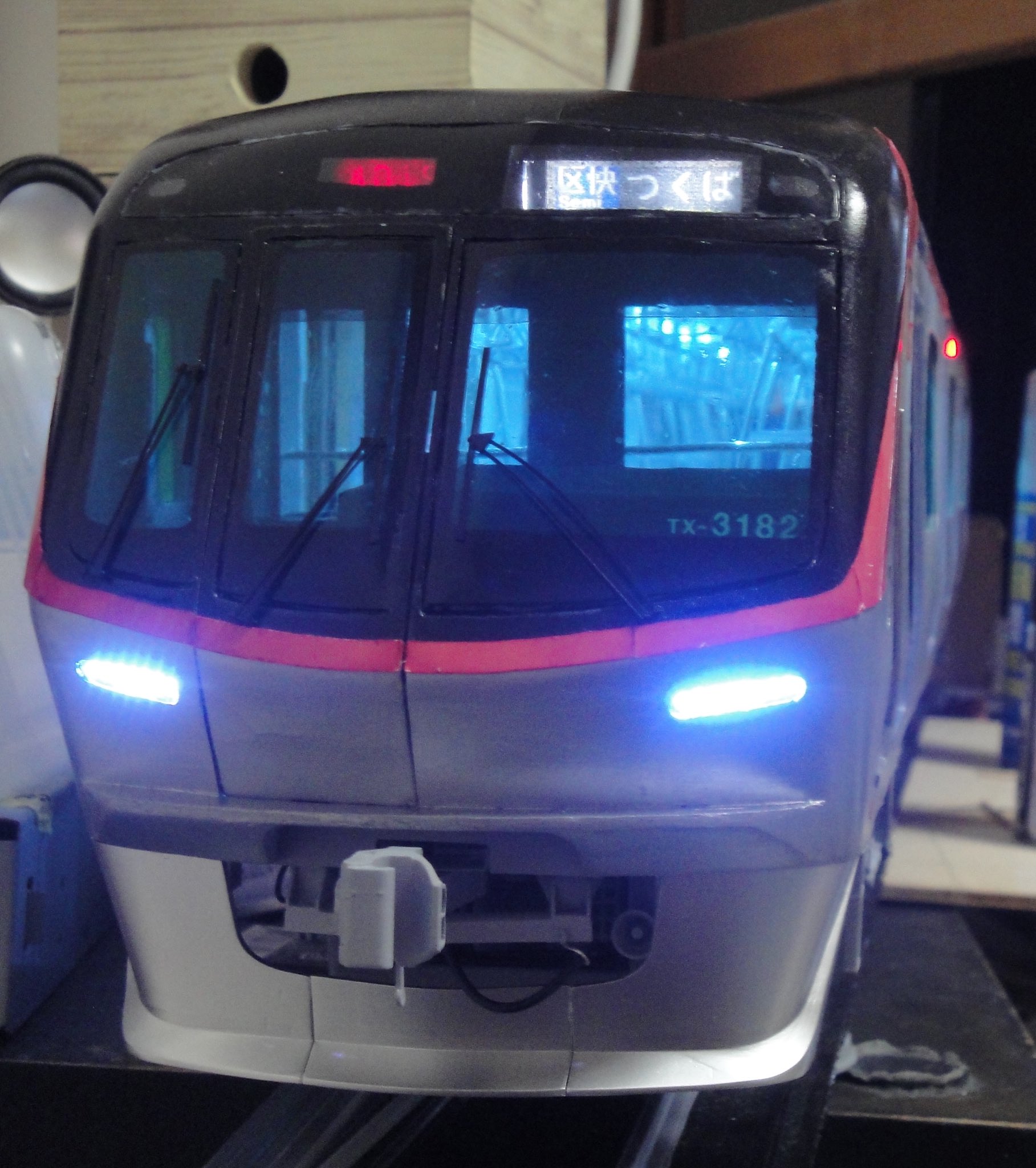 nゲージ つくばエクスプレス3000系車内灯あり nゲージ つくば