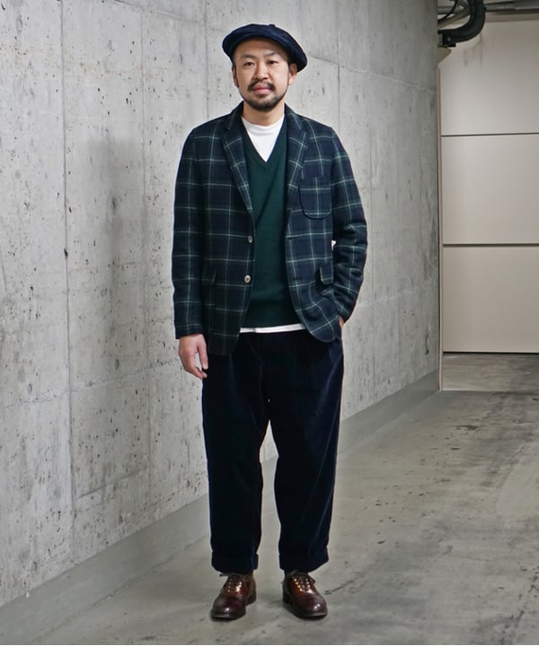 新定番となった＜BEAMS PLUS＞の2プリーツチノトラウザーズの