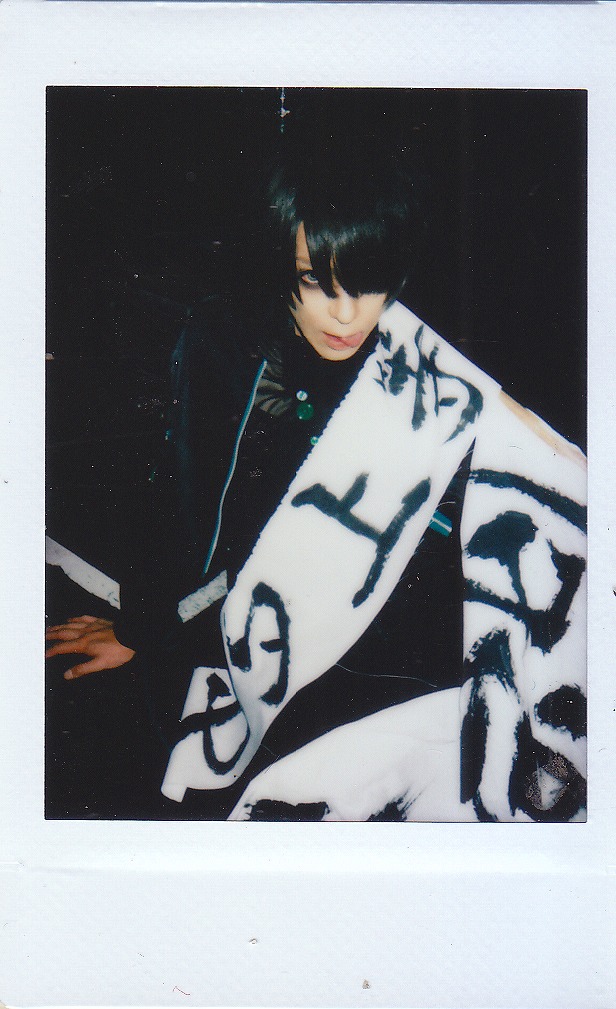 甘い暴力 咲 チェキ