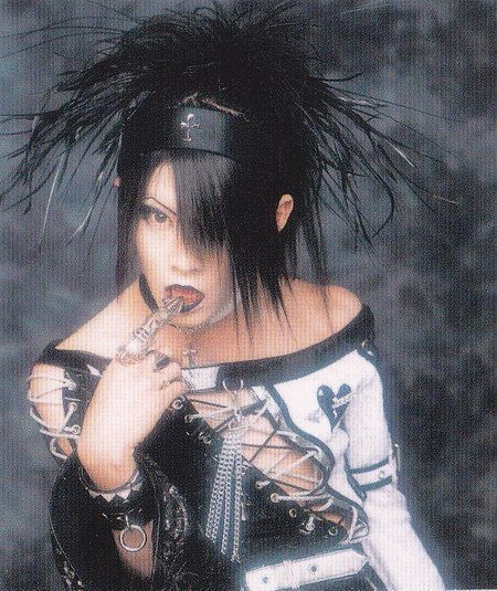 雅缶 MIYAVI MYV 雅-miyavi- Due'le quartz 雅缶 MIYAVI MYV 雅-miyavi