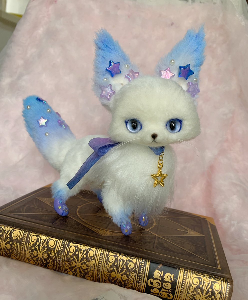 ニードルフェルトのかわいい白いキツネ フェネック、フェルトキツネ