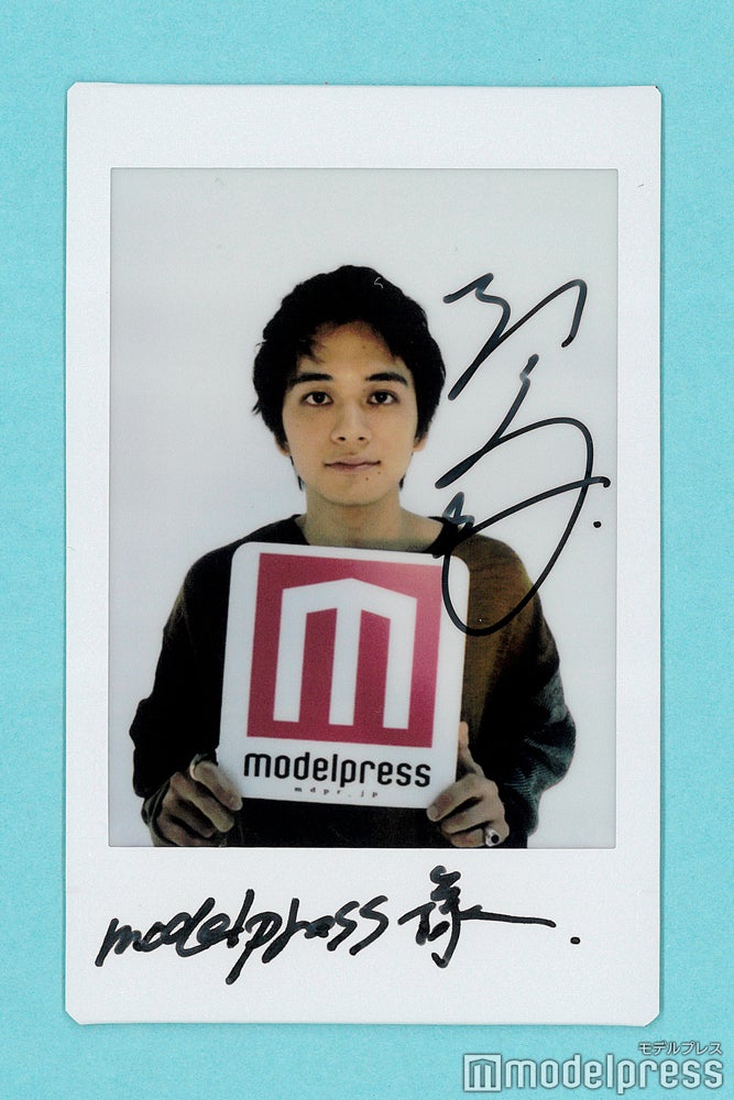 このツイートをRT✨】 北村匠海さんの直筆サイン入りチェキを1名様へ