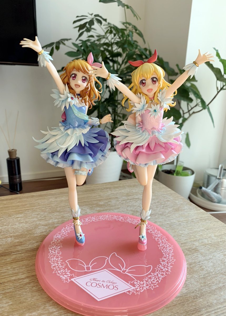 ストア アイカツ 星宮いちご Lucrea フィギア COSMOS 新品)アイカツ