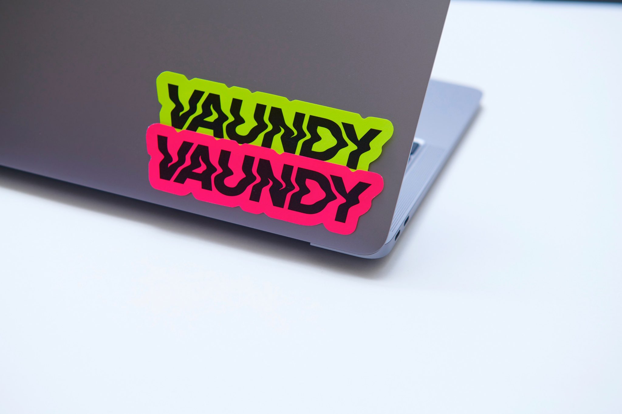 vaundy 直筆サイン入りドームステッカー vaundy 直筆サイン入りドーム