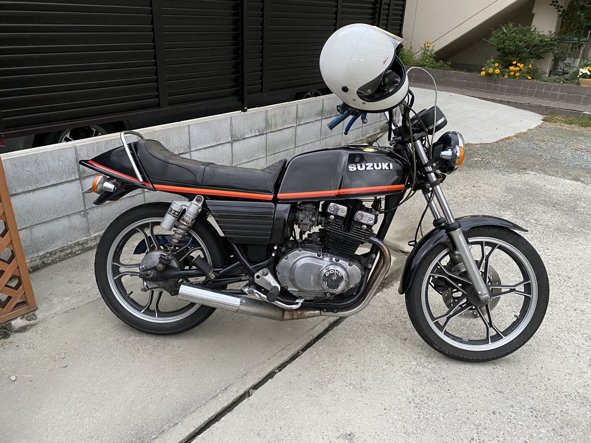 GSX250E・GSX400E ザリ ガソリンタンク