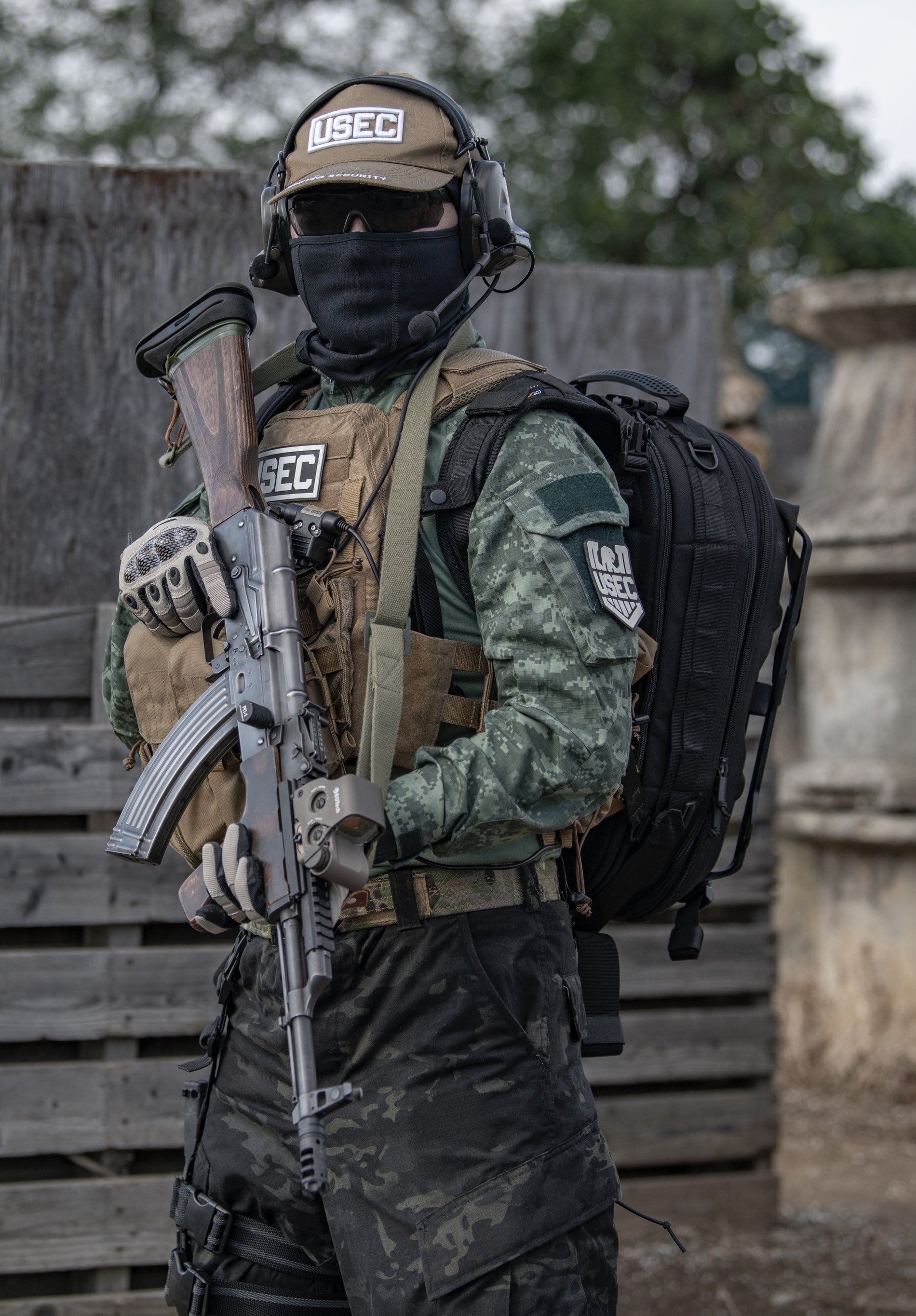 TGS 東京ゲームショウ tarkov タルコフ ハワイアンシャツ 赤 XL